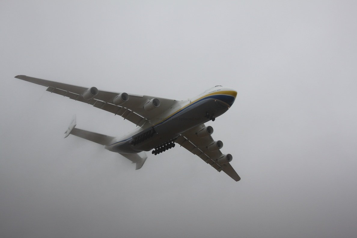 An-225 Landeanflug