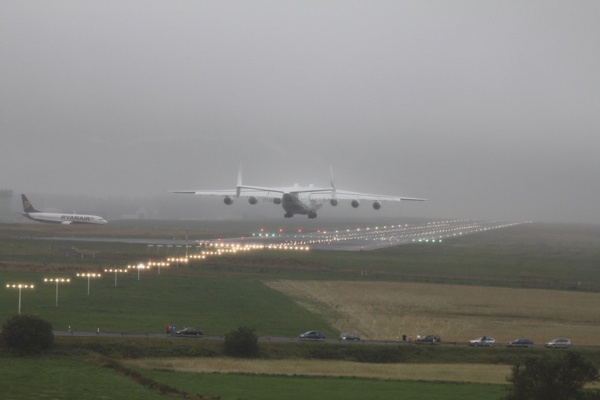 An-225 Seitenansicht