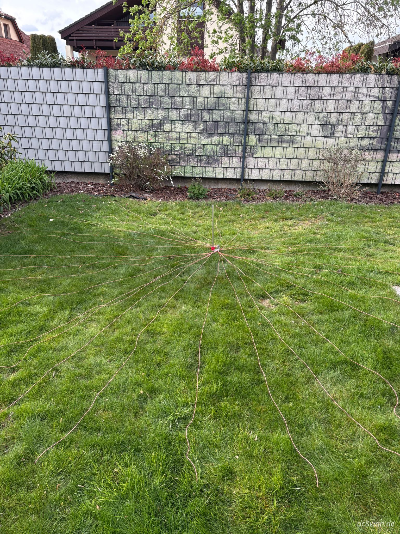 Antenne im Garten - Draufsicht